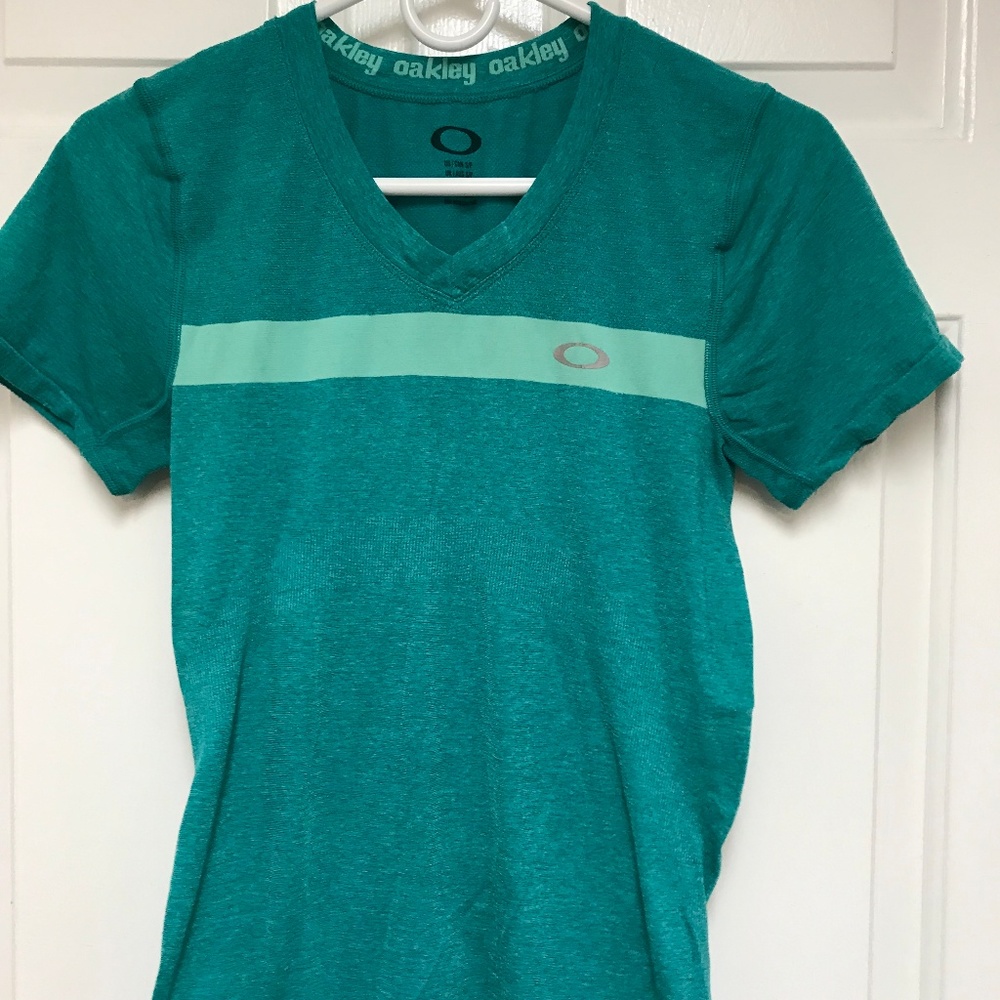 Oakley Dry Fit Top